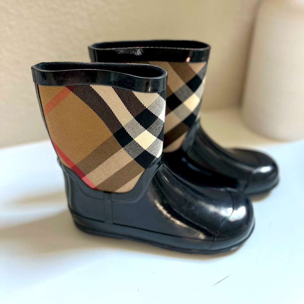 Authentic Kids girls Burberry rain boots shoes size EU 32 US 1